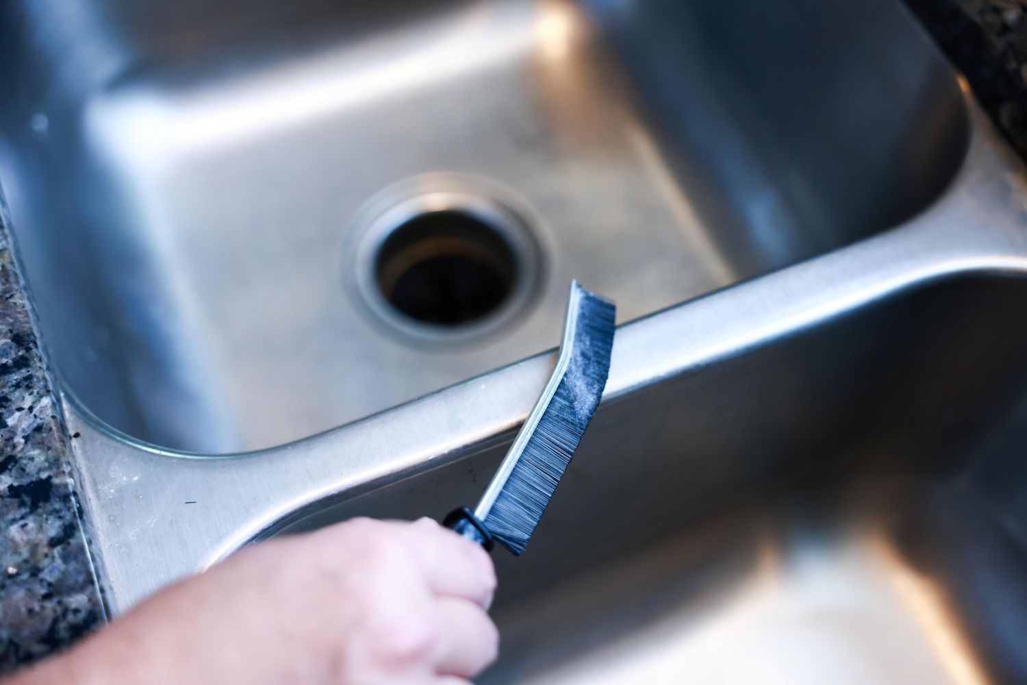 Diamond Shine 2-Piece Hard Bristle Crevice Cleaning Brush Set – Multi-Purpose Detail Scrub Brushes for Tile, Grout, Sinks, Toilets, Windows & Kitchen Surfaces – Flexible Bristles & Ergonomic Handle