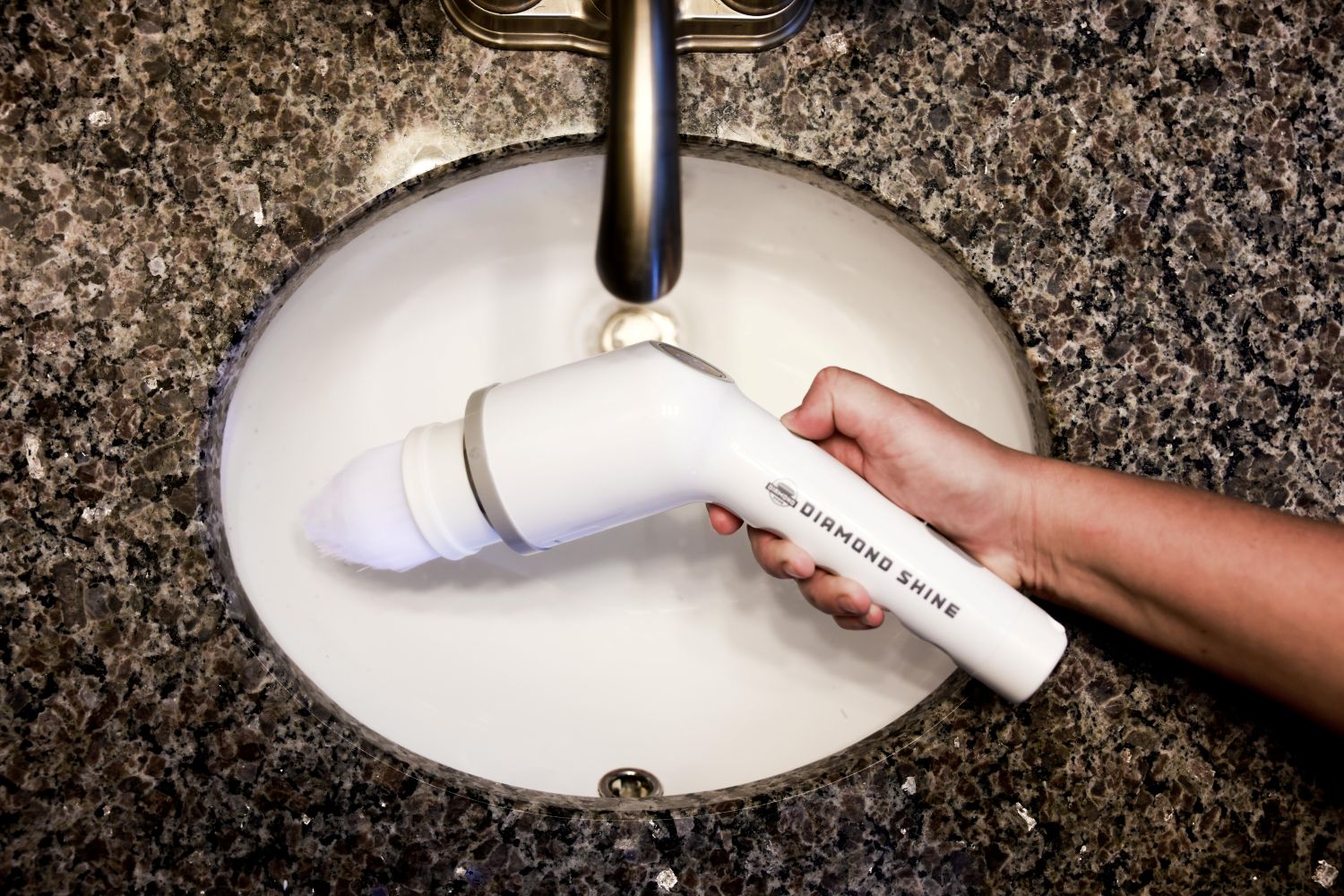 7-in-1 Rechargeable Electric Power Scrubber – Cordless Spin Scrubber for Bathroom, Tile, Grout, Tub, Shower & Kitchen Cleaning DSTB1